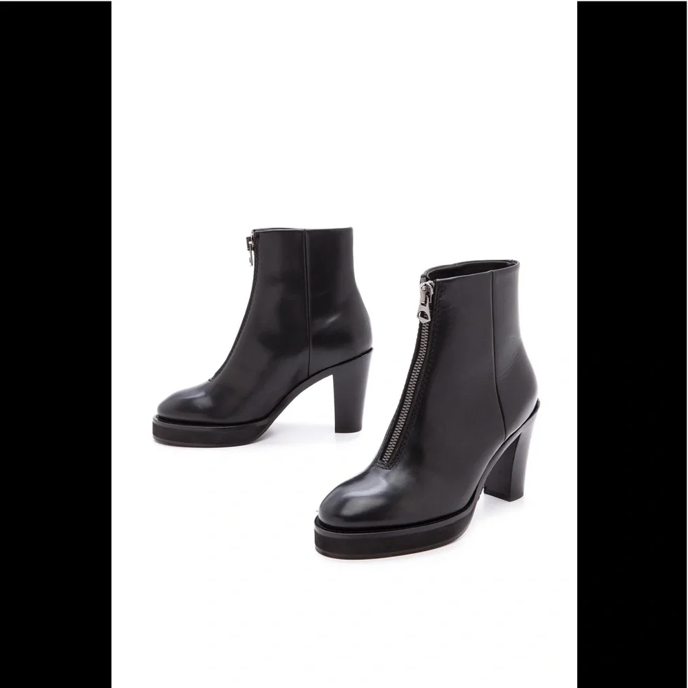 Acne Studios ‘Elise’ Ankle Boots - Picture 3 of 16